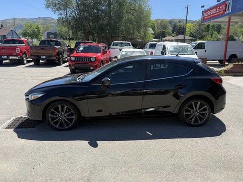 Used 2018 MAZDA MAZDA3 Touring FWD image 7