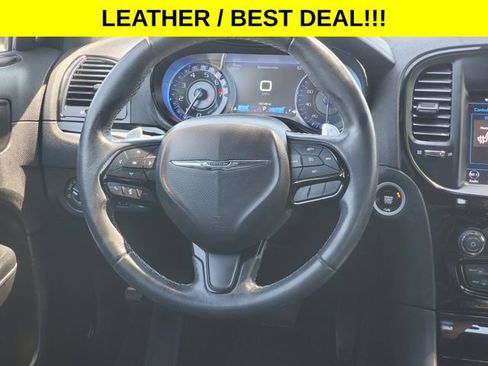 Used 2018 Chrysler 300 S RWD image 25