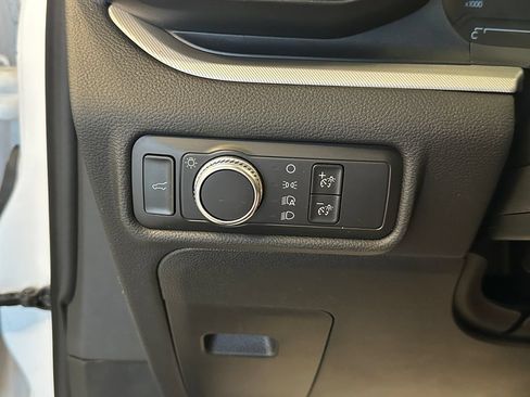 Used 2020 Ford Explorer XLT w/ Comfort Package AWD/4WD image 18