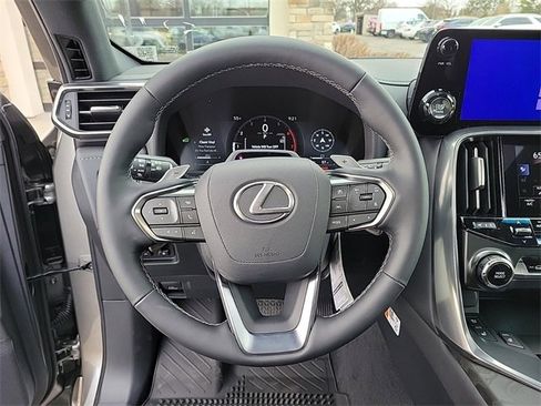 New 2025 Lexus LX 600 4WD w/ Premium Package image 21