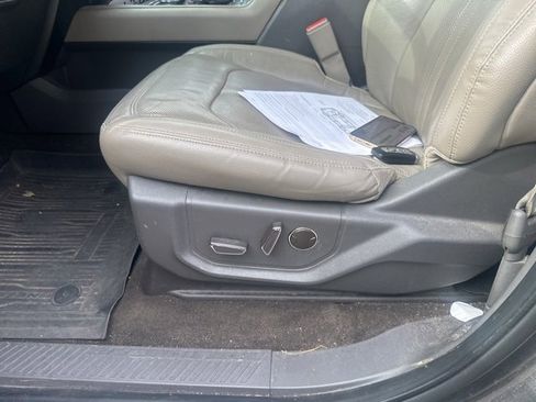 Used 2019 Ford Expedition Limited w/ Equipment Group 301A image 24