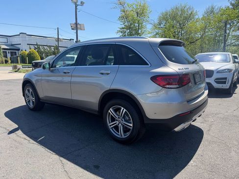Used 2021 Mercedes-Benz GLC 300 4MATIC image 5