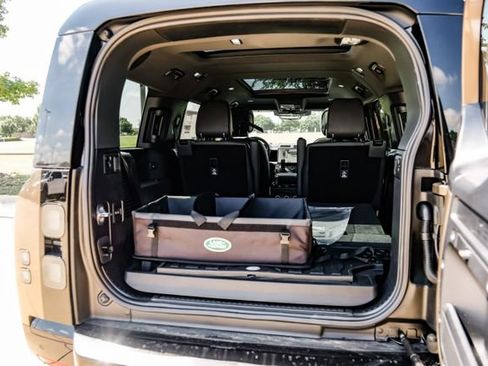 New 2026 Land Rover Defender 130 X-Dynamic SE AWD/4WD image 66