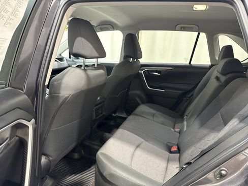 Used 2023 Toyota RAV4 XLE AWD/4WD image 14