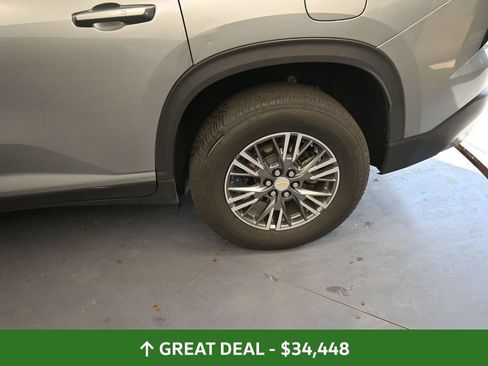 Used 2024 Chevrolet Traverse LT AWD/4WD image 20