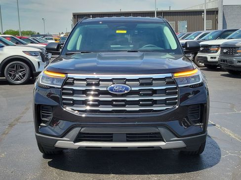 New 2026 Ford Explorer Active AWD/4WD image 2