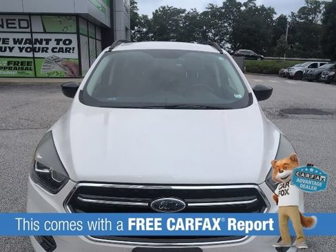 Used 2017 Ford Escape SE w/ SE Sport Appearance Package AWD/4WD image 2