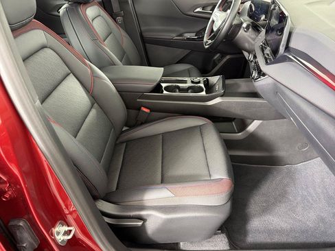 Certified 2026 Chevrolet Equinox RS FWD image 11