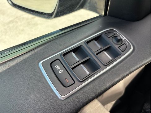 Used 2020 Jaguar F-PACE Premium AWD/4WD image 23