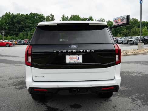 Used 2025 Ford Expedition Active AWD/4WD image 8