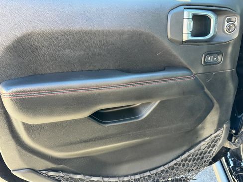 Used 2020 Jeep Gladiator Rubicon AWD/4WD image 16