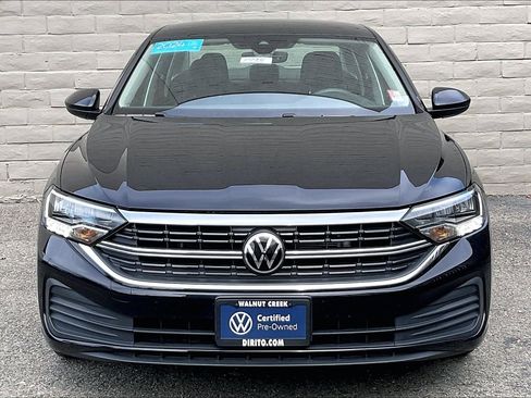 Certified 2024 Volkswagen Jetta SE w/ Panoramic Sunroof Package image 2