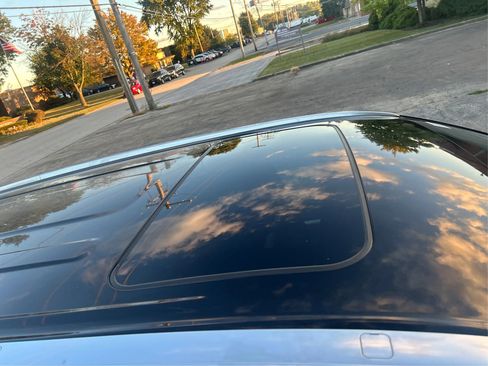 Used 2018 Toyota Highlander XLE image 14