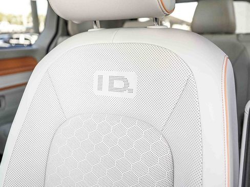 New 2025 Volkswagen ID. Buzz 1st Edition RWD image 26