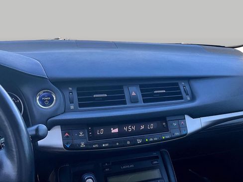 Used 2014 Lexus CT 200h FWD image 26