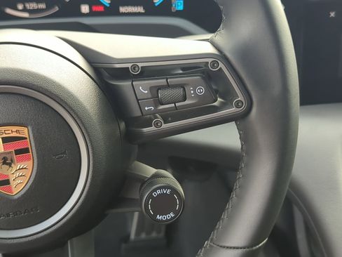 Used 2025 Porsche Taycan image 20