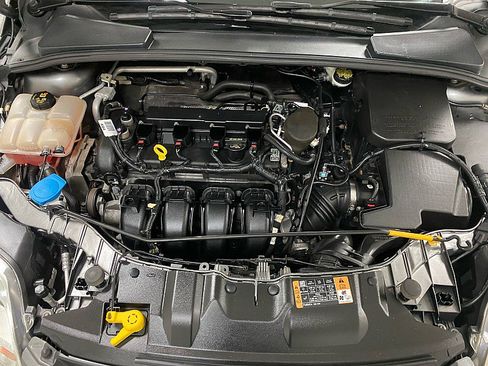 Used 2014 Ford Focus SE w/ SE Winter Package image 15