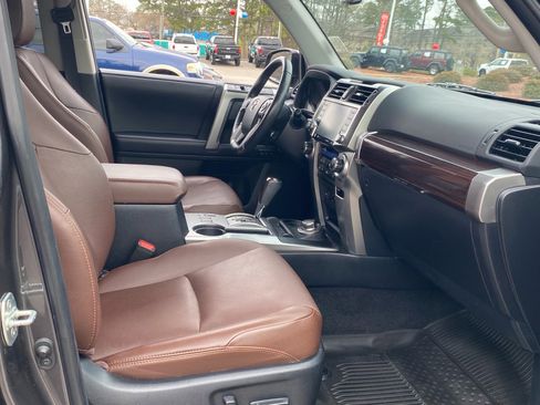 Used 2023 Toyota 4Runner Limited image 14