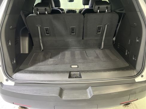 Used 2023 Chevrolet Traverse LT w/ LT Premium Package AWD/4WD image 14