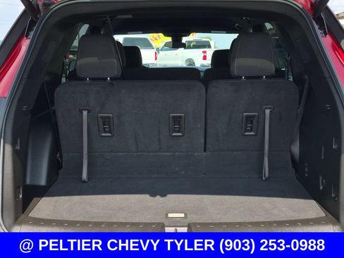 Used 2023 Chevrolet Traverse LT FWD image 8