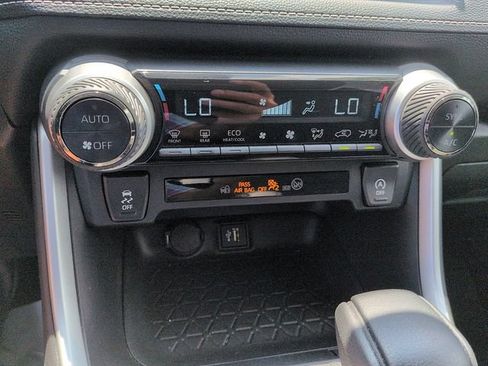 Used 2025 Toyota RAV4 XLE FWD image 24
