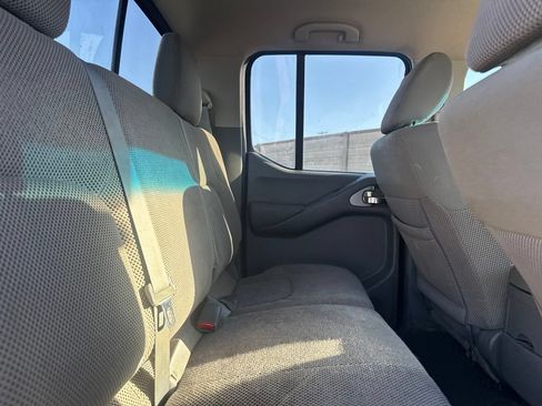 Used 2016 Nissan Frontier SV RWD image 29
