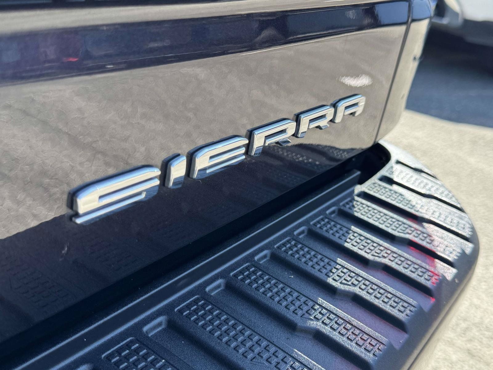 Used 2022 GMC Sierra 1500 Denali AWD/4WD image 10