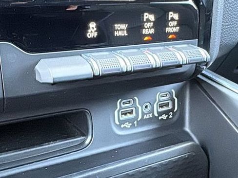 Used 2023 RAM 1500 Big Horn AWD/4WD image 24
