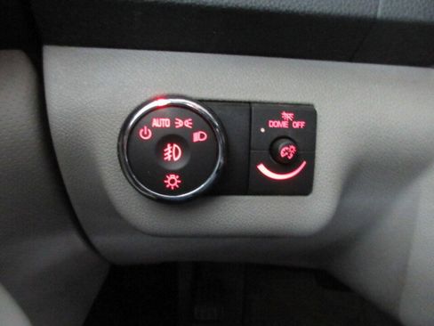 Used 2011 GMC Acadia Denali image 18