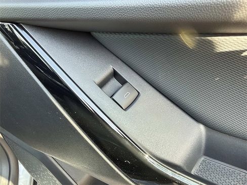 New 2026 Chevrolet Equinox LT image 29