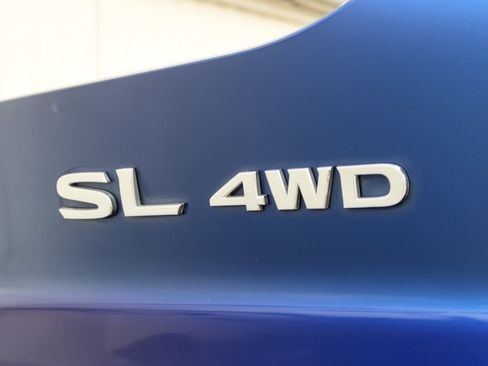 Used 2025 Nissan Pathfinder SL AWD/4WD image 32