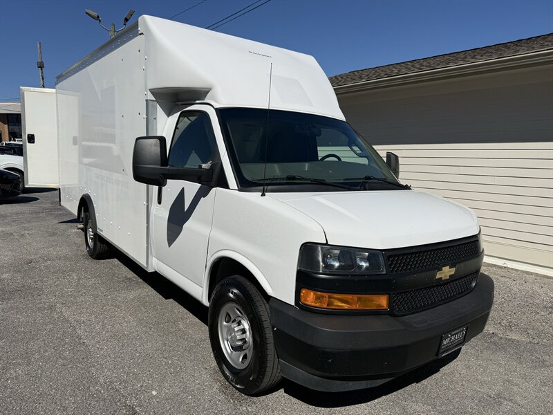 Used 2023 Chevrolet Express 3500 w/ Power Convenience Package RWD image 4