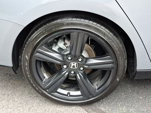 Used 2025 Honda Accord Sport image 8