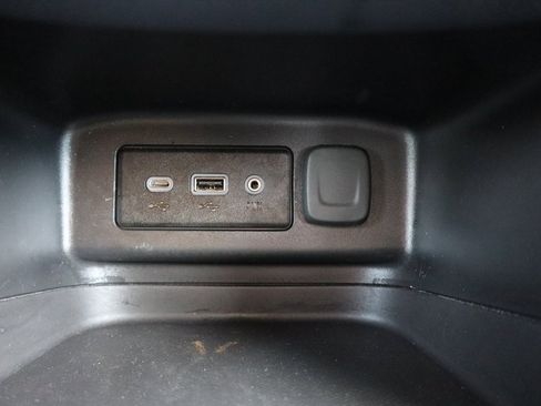 Used 2023 Chevrolet Equinox LT image 14