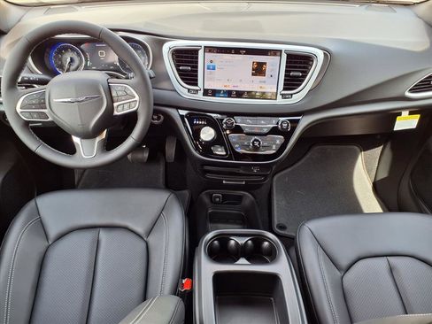 New 2026 Chrysler Voyager LX FWD image 3