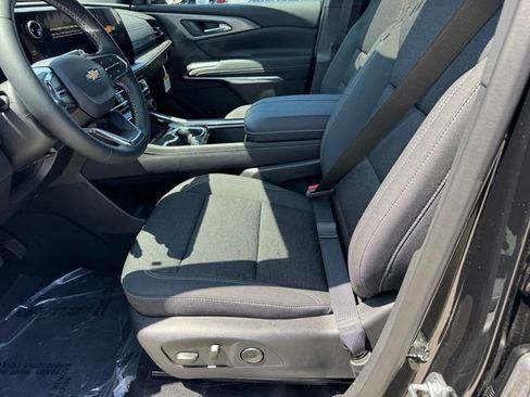 New 2026 Chevrolet Traverse LT w/ Sun and Wheel Package image 13