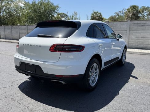 Certified 2017 Porsche Macan AWD/4WD image 6