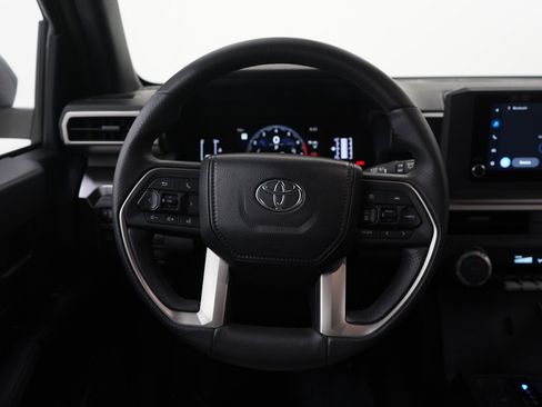 Used 2025 Toyota 4Runner SR5 image 13