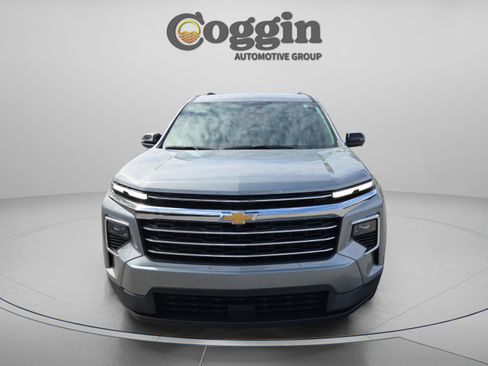 New 2026 Chevrolet Traverse LT w/ Driver Confidence Package FWD image 8