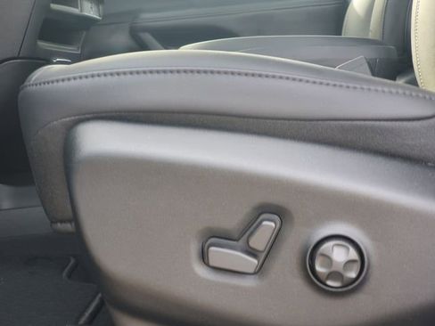 New 2026 Chrysler Pacifica Select w/ S Appearance Package image 6