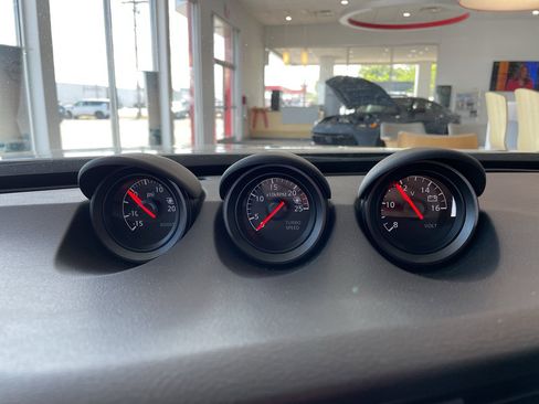 Used 2025 Nissan Z Sport w/ Floor Mat Package image 17