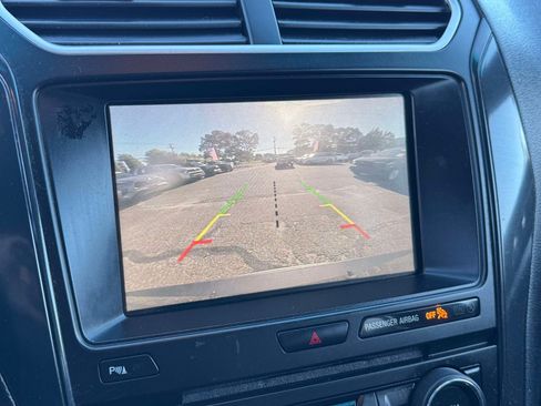 Used 2016 Ford Explorer XLT w/ Equipment Group 202A AWD/4WD image 26