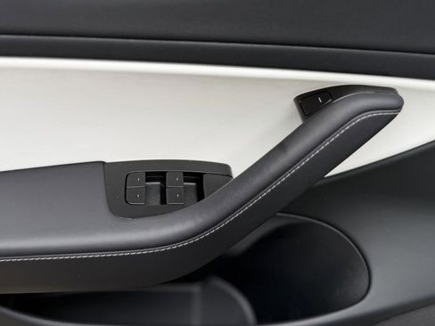 Used 2020 Tesla Model 3 Long Range image 29