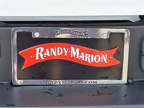 Used 2024 RAM 2500 Tradesman w/ Chrome Appearance Group image 25