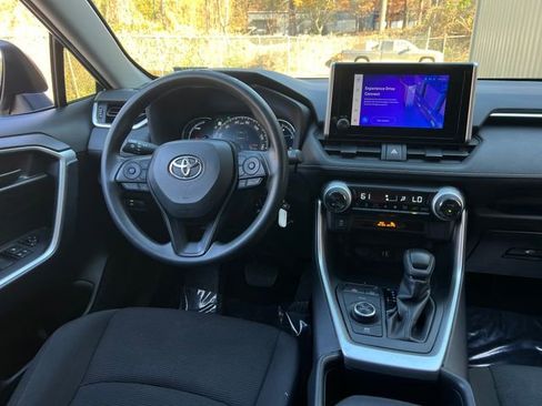 Used 2023 Toyota RAV4 LE image 16