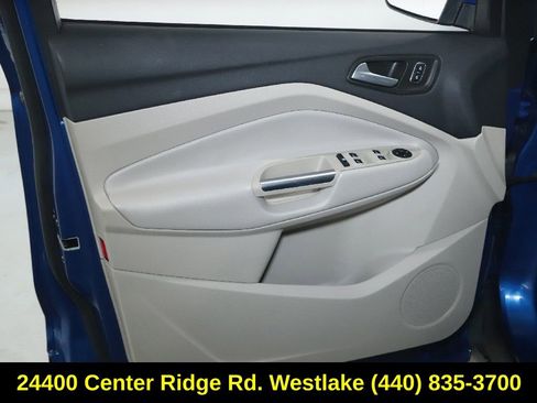 Used 2017 Ford Escape SE image 15