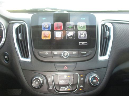 Used 2016 Chevrolet Malibu LT image 12