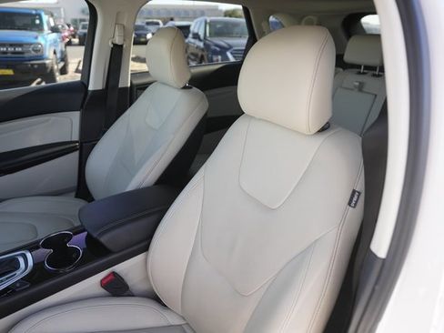 Used 2016 Ford Edge Titanium w/ Equipment Group 301A image 10