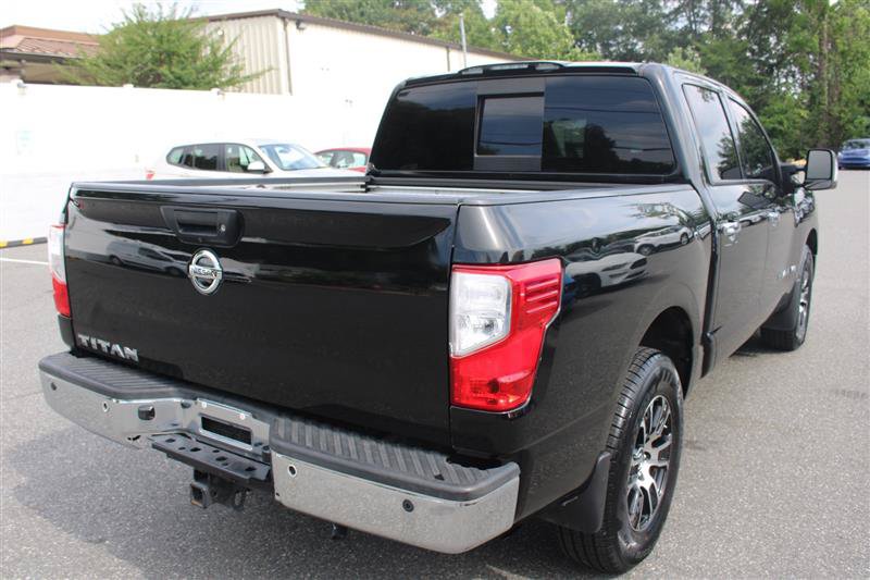 Used 2020 Nissan Titan SV w/ SV Convenience Package AWD/4WD image 8
