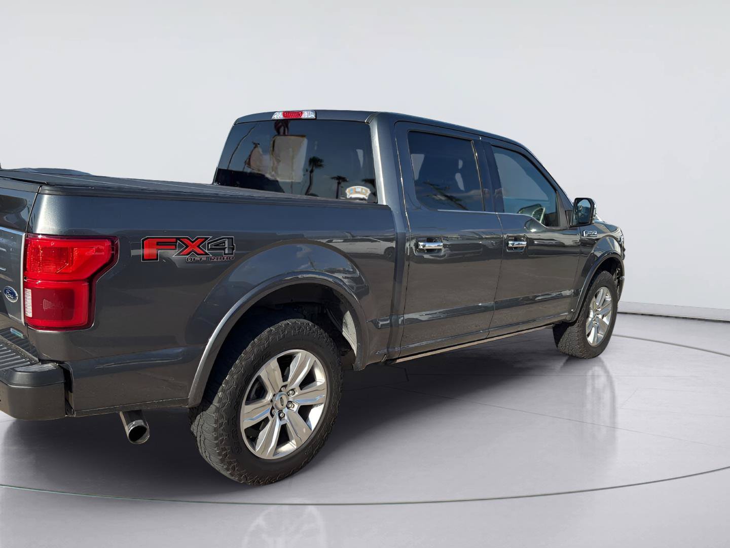 Used 2019 Ford F150 Platinum w/ Equipment Group 701A Luxury AWD/4WD image 7
